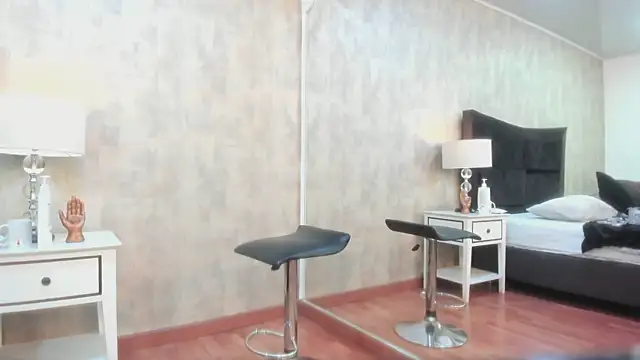 Snapshot of NahomyCarther chatting on 11-19-25, 03:28 NahomyCarther online show from 11-19-25, 03:28