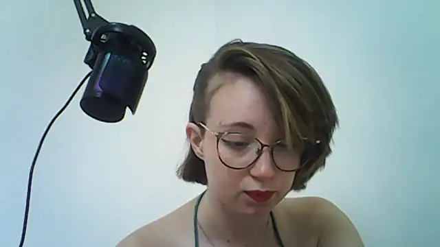 Snapshot of Elise_Nyx chatting on 09-12-25, 12:16 Elise Nyx online show from 09-12-25, 12:16