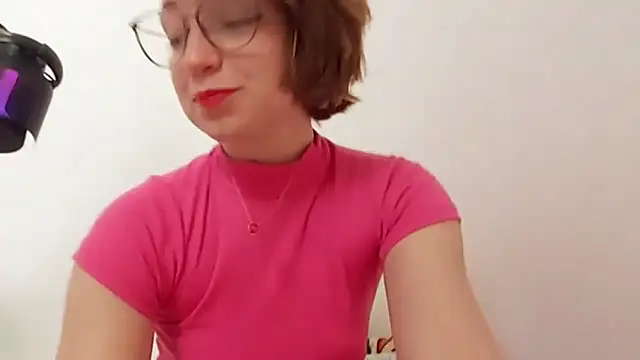 Snapshot of Elise_Nyx chatting on 09-13-25, 01:44 Elise Nyx online show from 09-13-25, 01:44