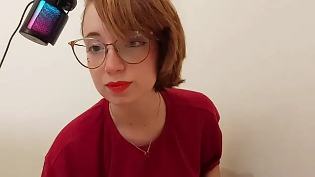 Snapshot of Elise_Nyx chatting on 09-27-25, 02:22 Elise Nyx online show from 09-27-25, 02:22