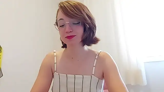 Snapshot of Elise_Nyx chatting on 12-04-25, 01:20 Elise Nyx online show from 12-04-25, 01:20