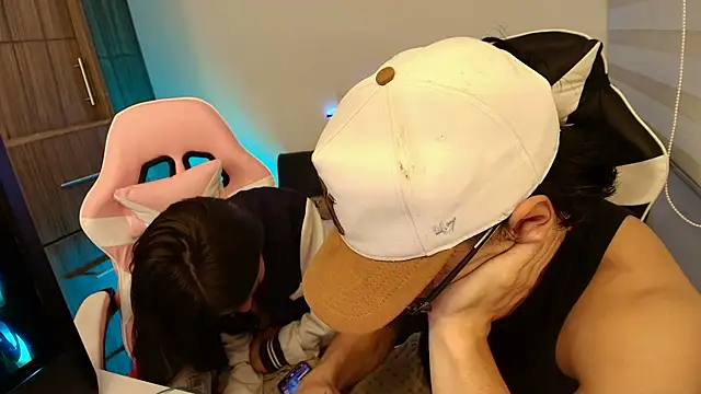 DesireLuxe online show from 10-24-25, 06:10