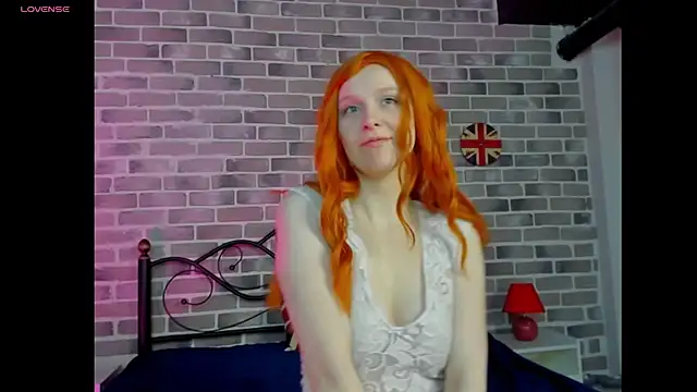 Snapshot of KristinMoore chatting on 03-09-25, 09:24 KristinMoore online show from 03-09-25, 09:24