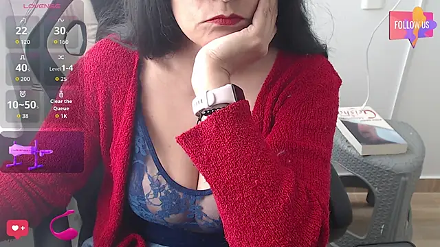 Snapshot of Sexyqueen_mature_ chatting on 10-14-25, 05:03 Sexyqueen mature online show from 10-14-25, 05:03