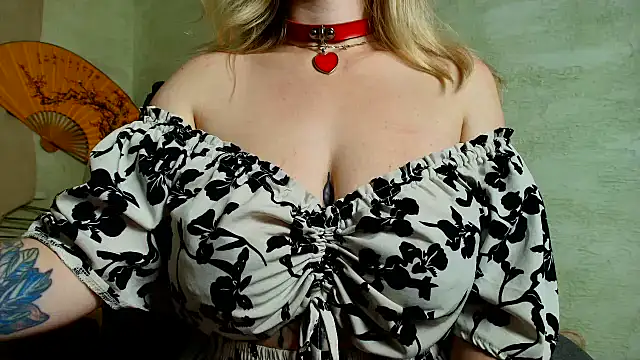 Snapshot of faiirylight chatting on 06-23-26, 06:06 faiirylight online show from 06-23-26, 06:06