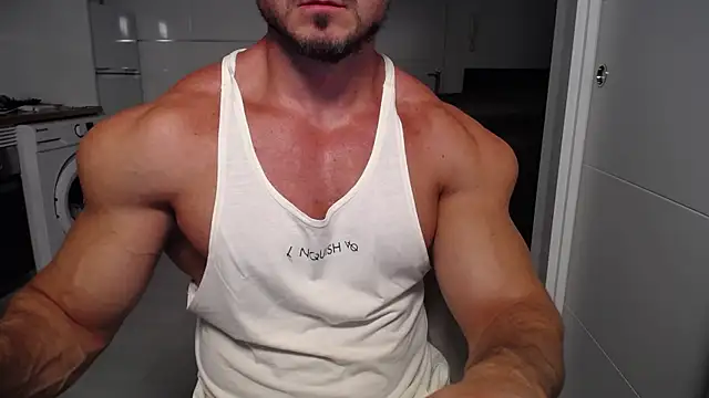 Snapshot of martins9 chatting on 05-18-26, 05:19 martins9 online show from 05-18-26, 05:19