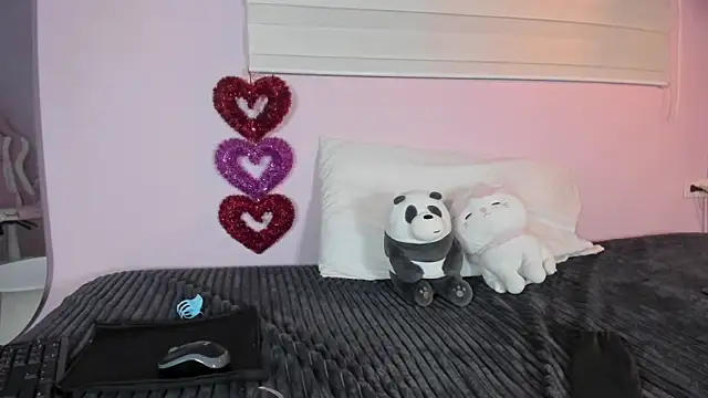 emily sweett24 online show from 03-11-25, 12:28