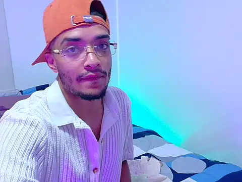 eross chipre  online show from 01-15-26, 05:49