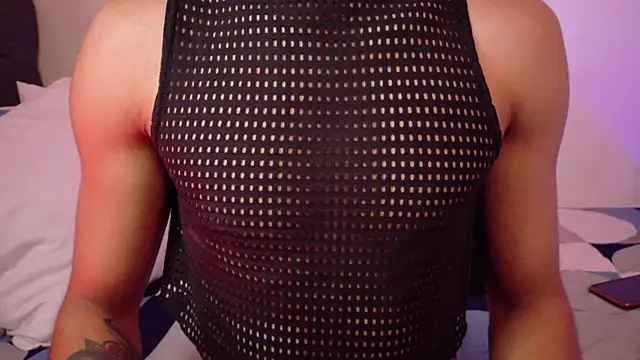 Snapshot of eross_chipre_ chatting on 06-10-26, 03:29 eross chipre online show from 06-10-26, 03:29