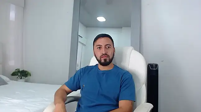 Snapshot of sebastian_colle chatting on 02-28-25, 06:20 sebastian colle online show from 02-28-25, 06:20