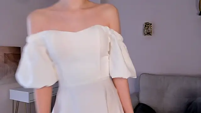 Snapshot of SunnivaCovil chatting on 02-26-25, 02:03 SunnivaCovil online show from 02-26-25, 02:03