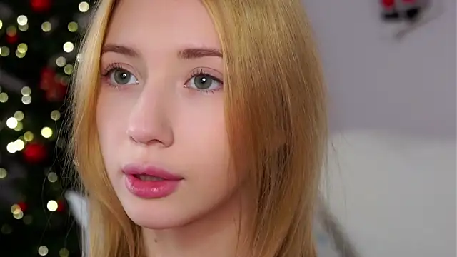 Snapshot of SunnivaCovil chatting on 01-05-26, 05:27 SunnivaCovil online show from 01-05-26, 05:27