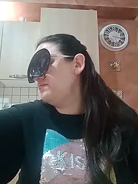 Snapshot of Dolcecurvy chatting on 03-20-25, 02:32 Dolcecurvy online show from 03-20-25, 02:32