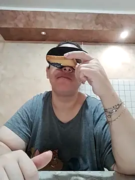 Snapshot of Dolcecurvy chatting on 10-25-25, 07:16 Dolcecurvy online show from 10-25-25, 07:16