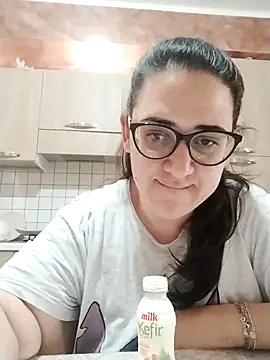 Snapshot of Dolcecurvy chatting on 10-29-25, 09:00 Dolcecurvy online show from 10-29-25, 09:00