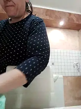 Snapshot of Dolcecurvy chatting on 10-30-25, 09:00 Dolcecurvy online show from 10-30-25, 09:00