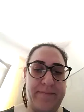 Snapshot of Dolcecurvy chatting on 11-21-25, 09:30 Dolcecurvy online show from 11-21-25, 09:30