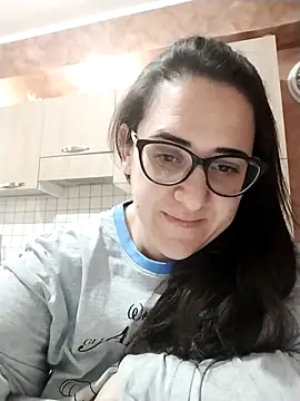 Snapshot of Dolcecurvy chatting on 11-22-25, 11:15 Dolcecurvy online show from 11-22-25, 11:15