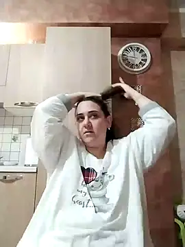 Snapshot of Dolcecurvy chatting on 01-17-26, 10:46 Dolcecurvy online show from 01-17-26, 10:46