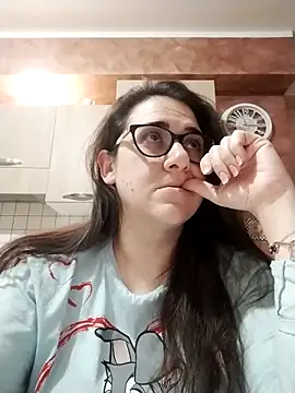 Snapshot of Dolcecurvy chatting on 02-12-26, 10:16 Dolcecurvy online show from 02-12-26, 10:16