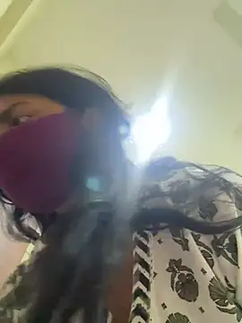 Snapshot of Dishasarmaa05 chatting on 02-19-25, 06:21 Dishasarmaa05 online show from 02-19-25, 06:21