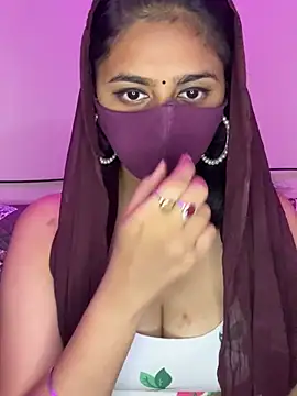 Snapshot of Dishasarmaa05 chatting on 03-21-25, 06:18 Dishasarmaa05 online show from 03-21-25, 06:18