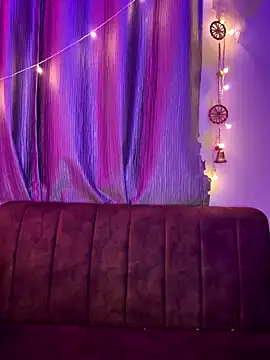 Snapshot of Dishasarmaa05 chatting on 09-15-25, 05:13 Dishasarmaa05 online show from 09-15-25, 05:13