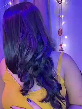 Snapshot of Dishasarmaa05 chatting on 09-17-25, 06:42 Dishasarmaa05 online show from 09-17-25, 06:42