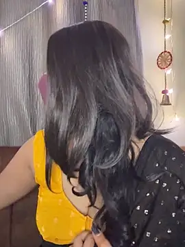 Snapshot of Dishasarmaa05 chatting on 10-23-25, 01:54 Dishasarmaa05 online show from 10-23-25, 01:54