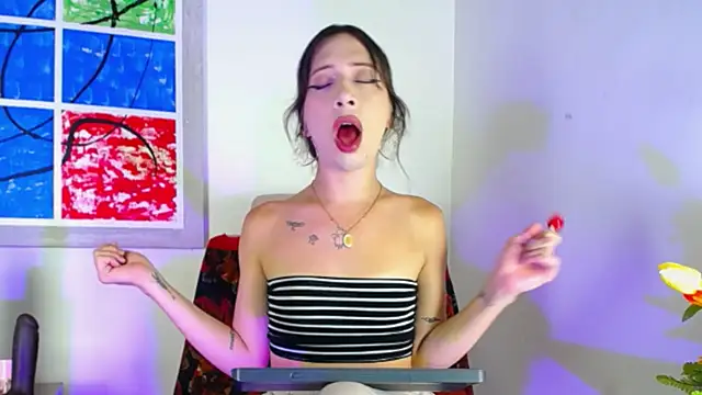 Snapshot of Cherryy_69 chatting on 03-18-25, 02:26 Cherryy 69 online show from 03-18-25, 02:26