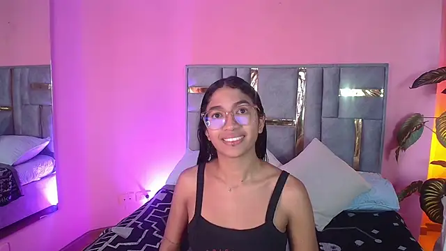 Tyla Ks online show from 03-22-25, 07:20