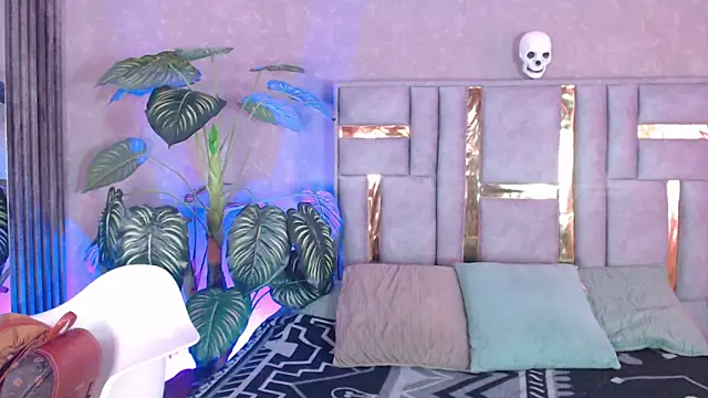 Tyla Ks online show from 10-09-25, 07:34