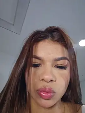 Snapshot of sophia_ramirez12 chatting on 06-21-26, 12:24 sophia ramirez12 online show from 06-21-26, 12:24