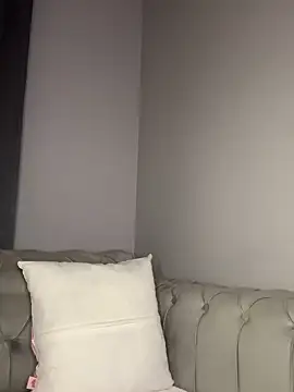 Snapshot of laraaaaaa chatting on 11-20-25, 09:36 laraaaaaa online show from 11-20-25, 09:36