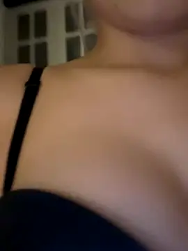 Snapshot of laraaaaaa chatting on 12-04-25, 05:54 laraaaaaa online show from 12-04-25, 05:54