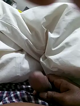 Snapshot of Mthondo-qinile chatting on 02-26-25, 04:25 Mthondo-qinile online show from 02-26-25, 04:25