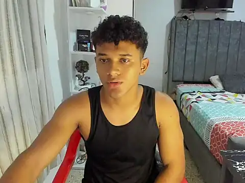 Snapshot of Fox2evans chatting on 12-16-25, 12:04 Fox2evans online show from 12-16-25, 12:04