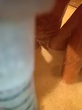 Snapshot of GrindingOvermuch chatting on 10-19-25, 12:33 GrindingOvermuch online show from 10-19-25, 12:33