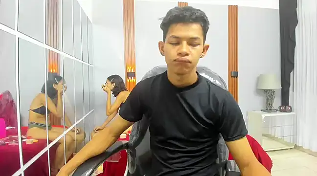 leslieanddrako online show from 02-28-25, 10:50