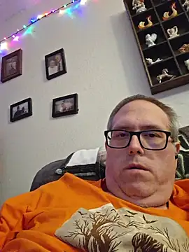 Smallone327 online show from 10-04-25, 08:40