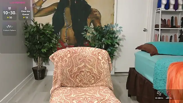 Snapshot of Queenanitadix chatting on 01-10-25, 10:36 Queenanitadix online show from 01-10-25, 10:36