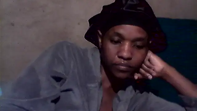 Snapshot of sexybigass31 chatting on 07-10-26, 04:17 sexybigass31 online show from 07-10-26, 04:17
