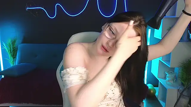 milliedoll online show from 03-19-25, 08:34