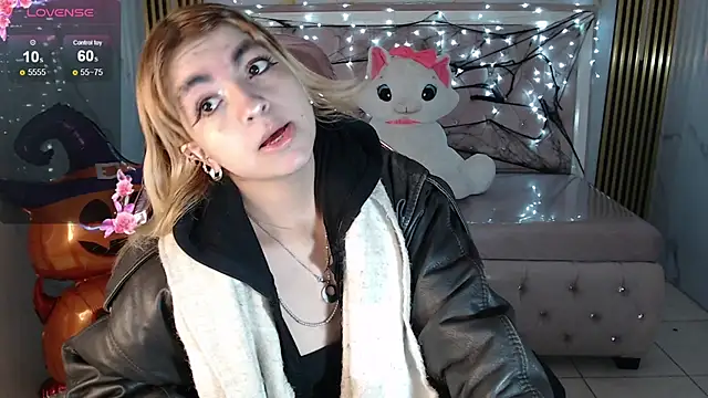 lili conor s online show from 10-21-25, 04:02