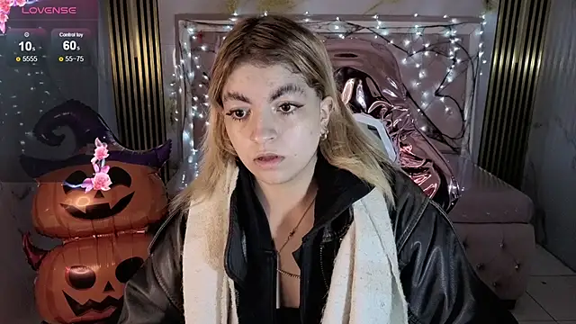 lili conor s online show from 10-28-25, 04:05