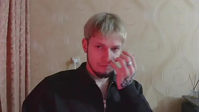 Snapshot of frama666 chatting on 03-10-26, 08:14 frama666 online show from 03-10-26, 08:14