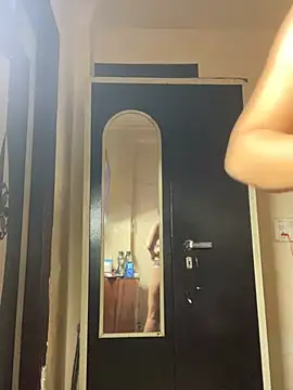 Snapshot of isha_sassy chatting on 02-27-25, 07:26 isha sassy online show from 02-27-25, 07:26