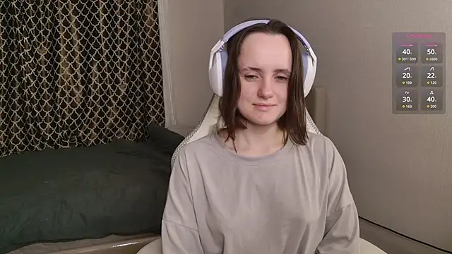 Snapshot of Luna_Loveee chatting on 10-04-25, 03:04 Luna Loveee online show from 10-04-25, 03:04