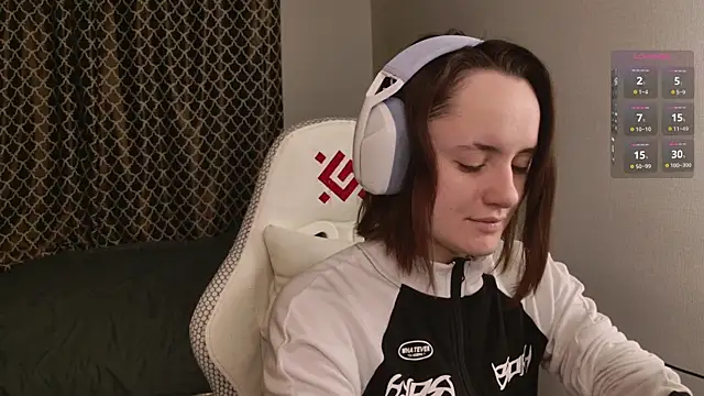 Snapshot of Luna_Loveee chatting on 11-13-25, 03:49 Luna Loveee online show from 11-13-25, 03:49