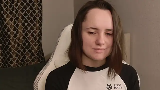 Snapshot of Luna_Loveee chatting on 11-20-25, 03:50 Luna Loveee online show from 11-20-25, 03:50